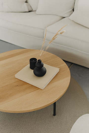 Minimalism and Cozy Style and How I Found Balance Between Them