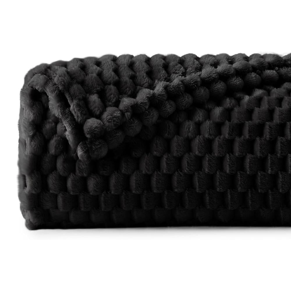 Throw Blanket With Structured Jacquard Pattern